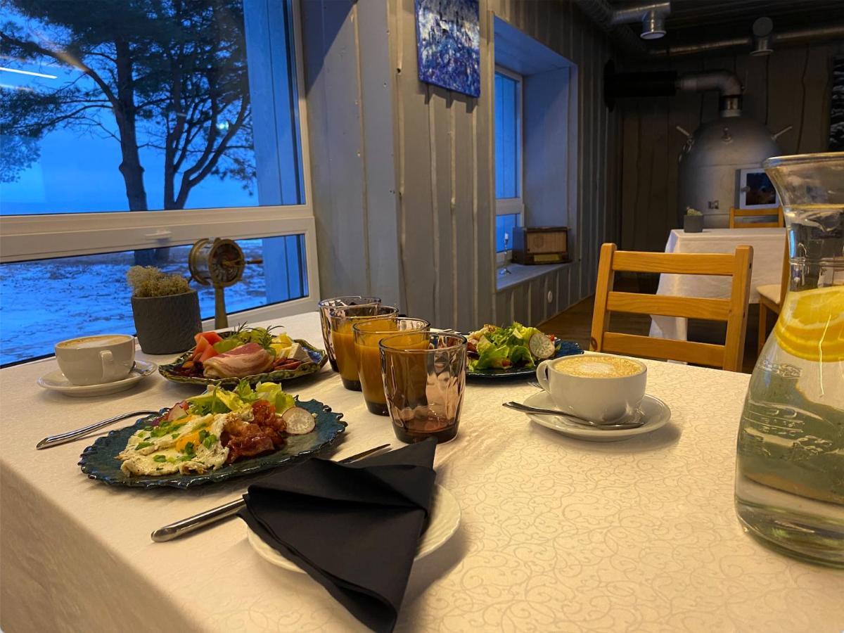 Vergi Sadam & Restoran Wirkes' 外观 照片